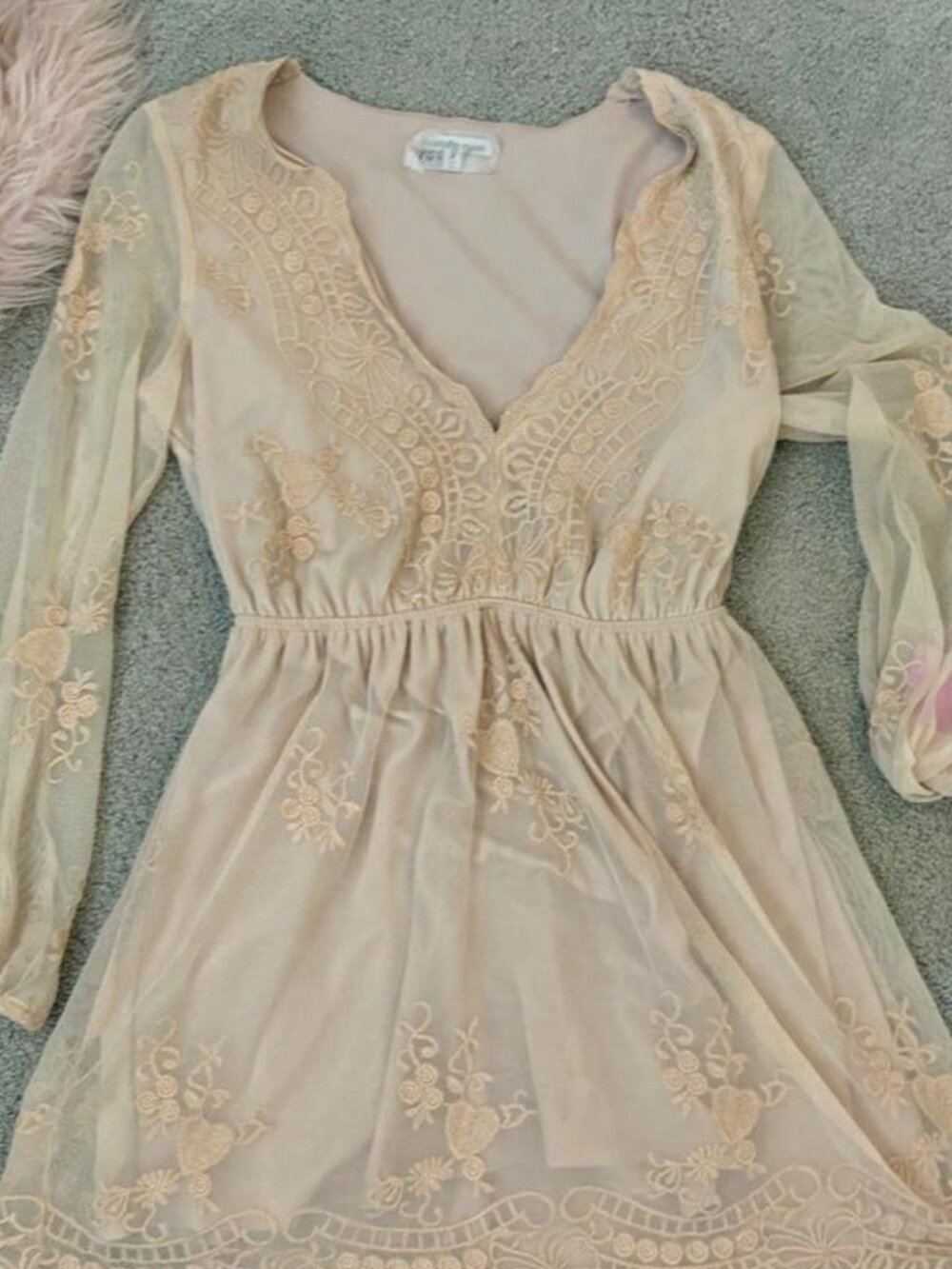 Charlotte Russe Cream Lace Floral Embroidery Long Sleeve Dress Size XS